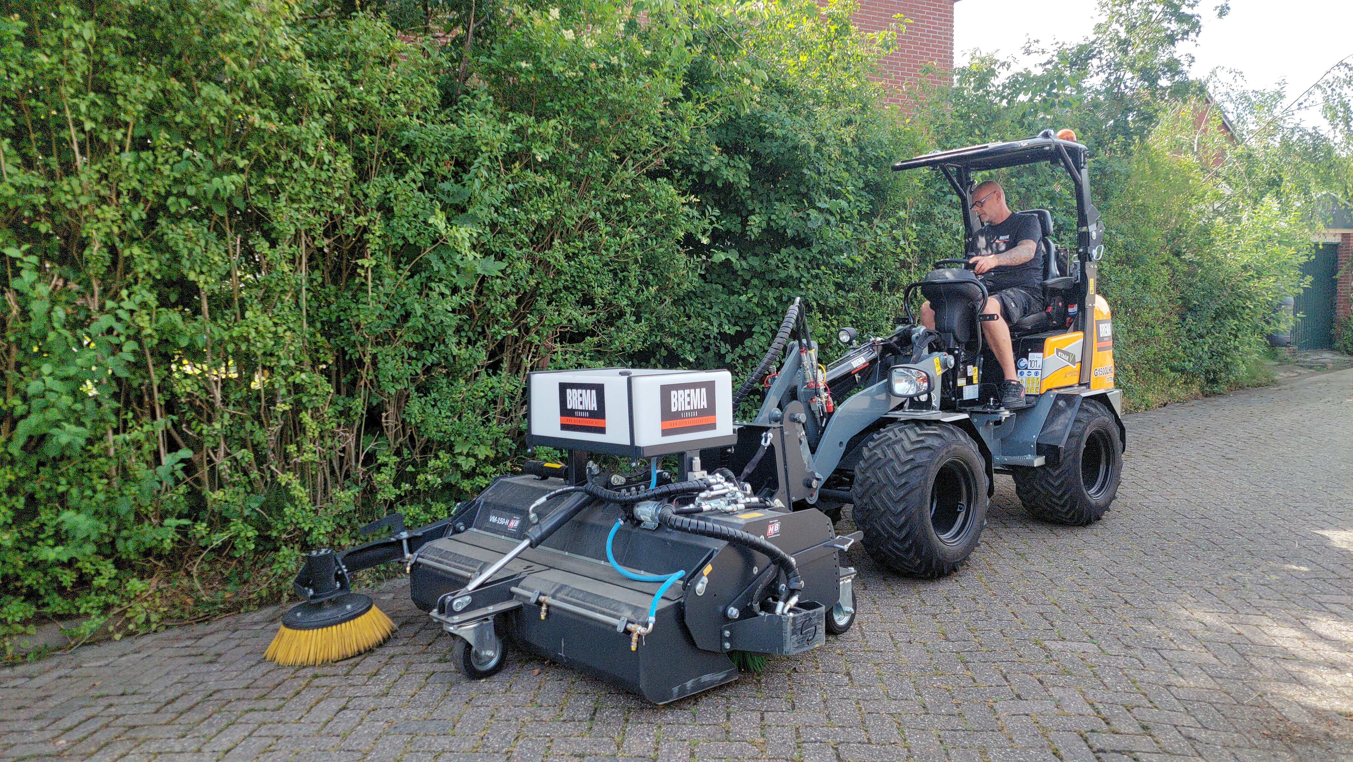 Veegservice, onkruidbestrijding, groen en terrein onderhoud